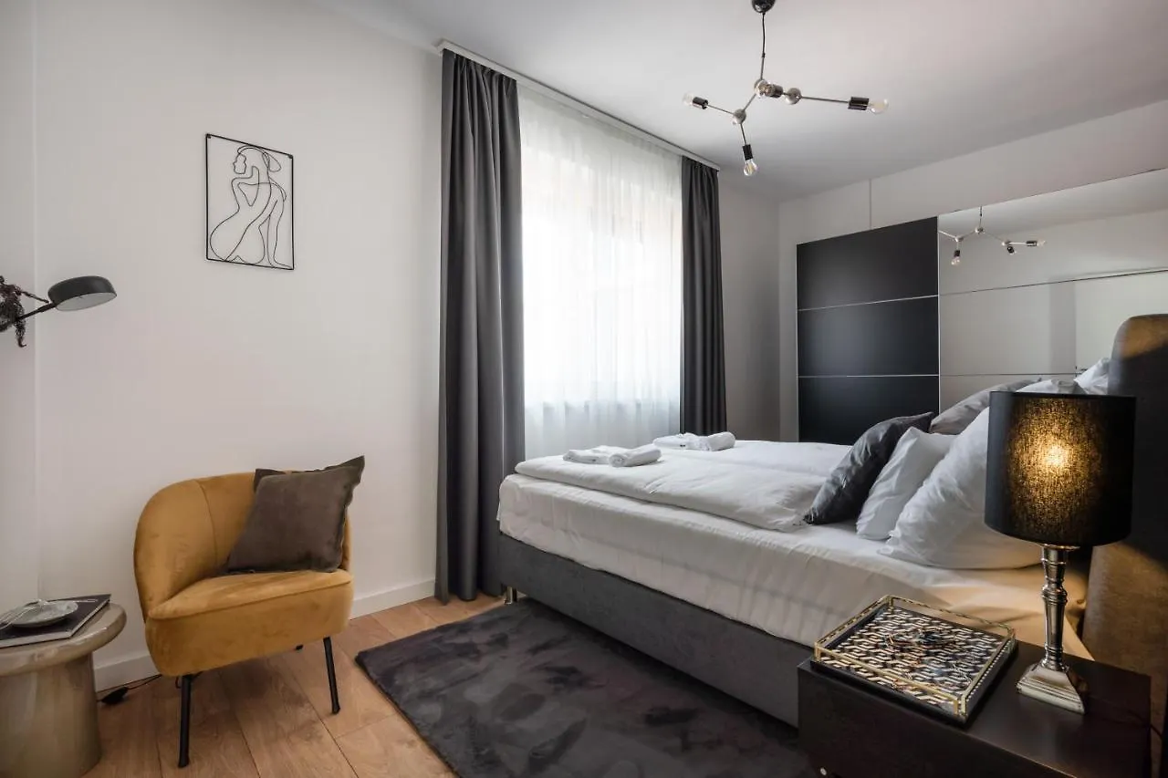Rose Garden Apartments Budapest 0*,