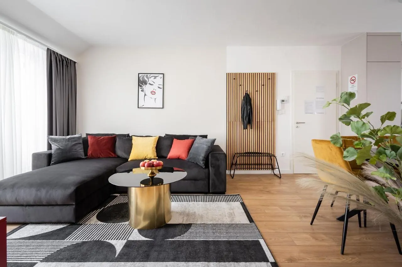 Rose Garden Apartments Βουδαπέστη 0*,