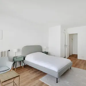 https://charming-studio-for-2-people-with-balcony-argentinefoch.fr-paris.fr